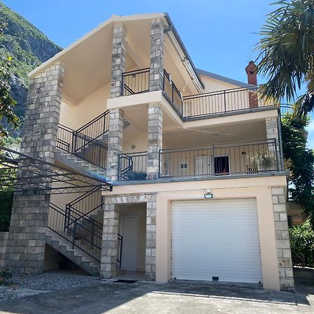 شقة Apartman - Dobrota Sun كوتور المظهر الخارجي الصورة