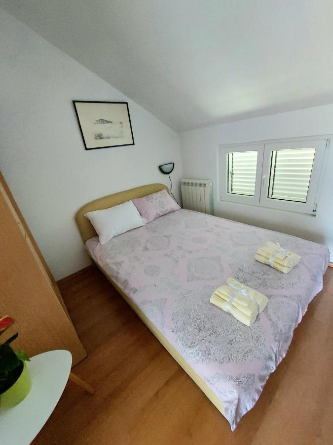 شقة Apartman - Dobrota Sun كوتور المظهر الخارجي الصورة